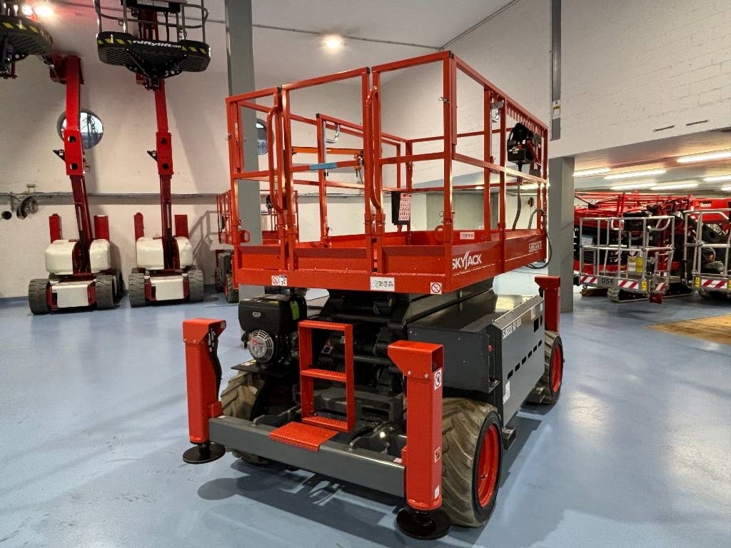 SkyJack SJ 6832 RTE image