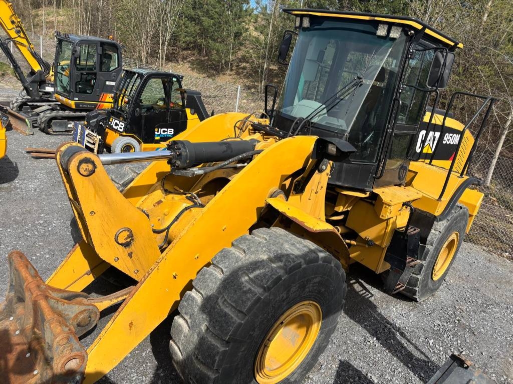 CAT 950M