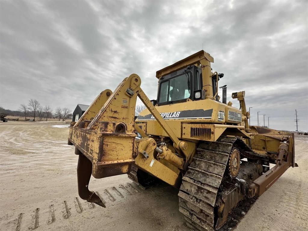 トレーラー　CAT Cat 777 truck bare chassis | Cat | Caterpillar