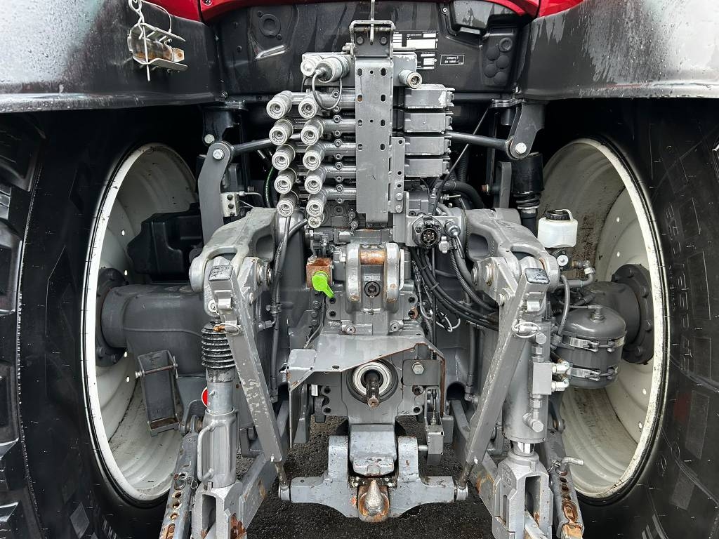 valtra-t-174ed-kuormain-jousit,49cd41f3