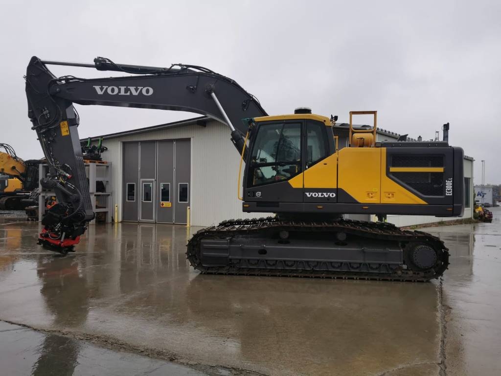 Bandgrävare Volvo EC 300 EL crawlerexcavators