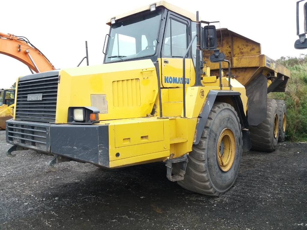 Komatsu HM400-1, Knickgelenkte Muldenkipper, Baumaschinen