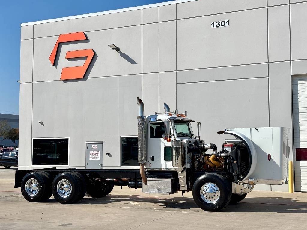 Peterbilt 388