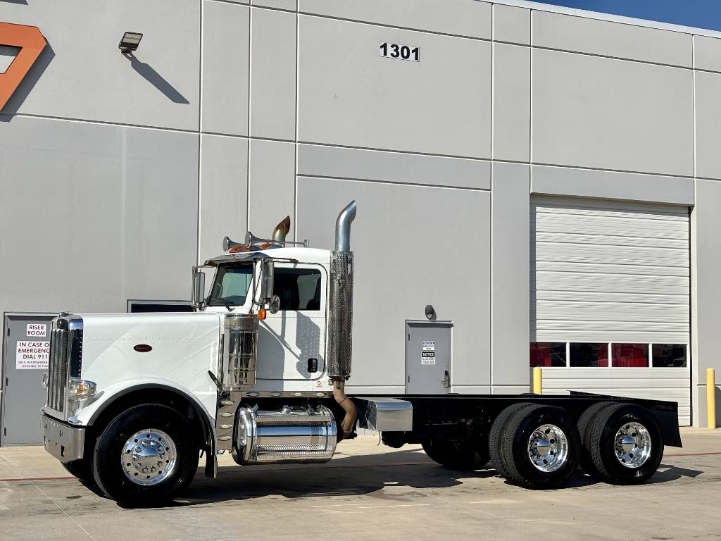 Peterbilt 388