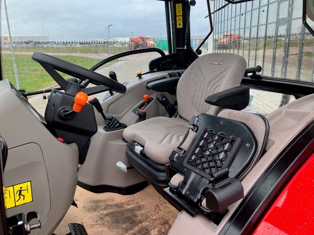 Case IH Farmall 100A