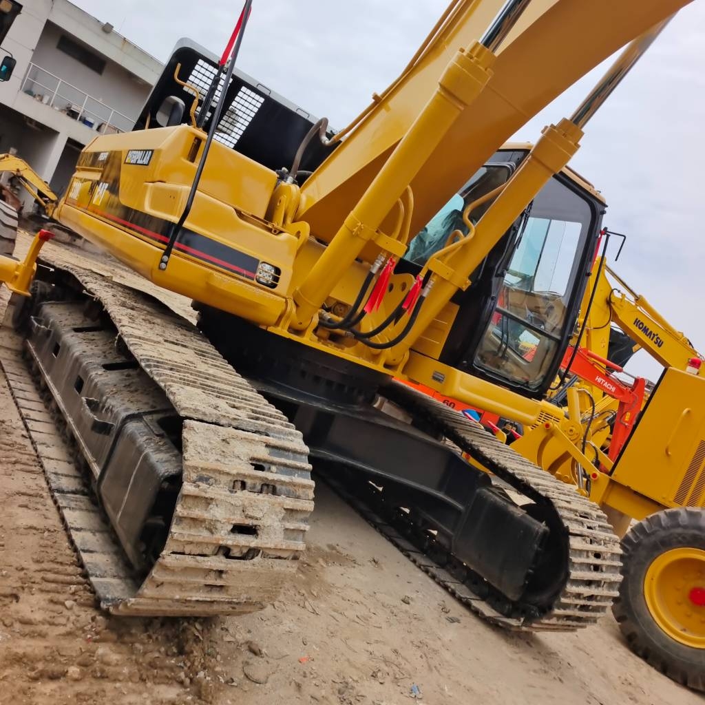 Image for TRACKED EXCAVATORS 2023 Caterpillar 330BL