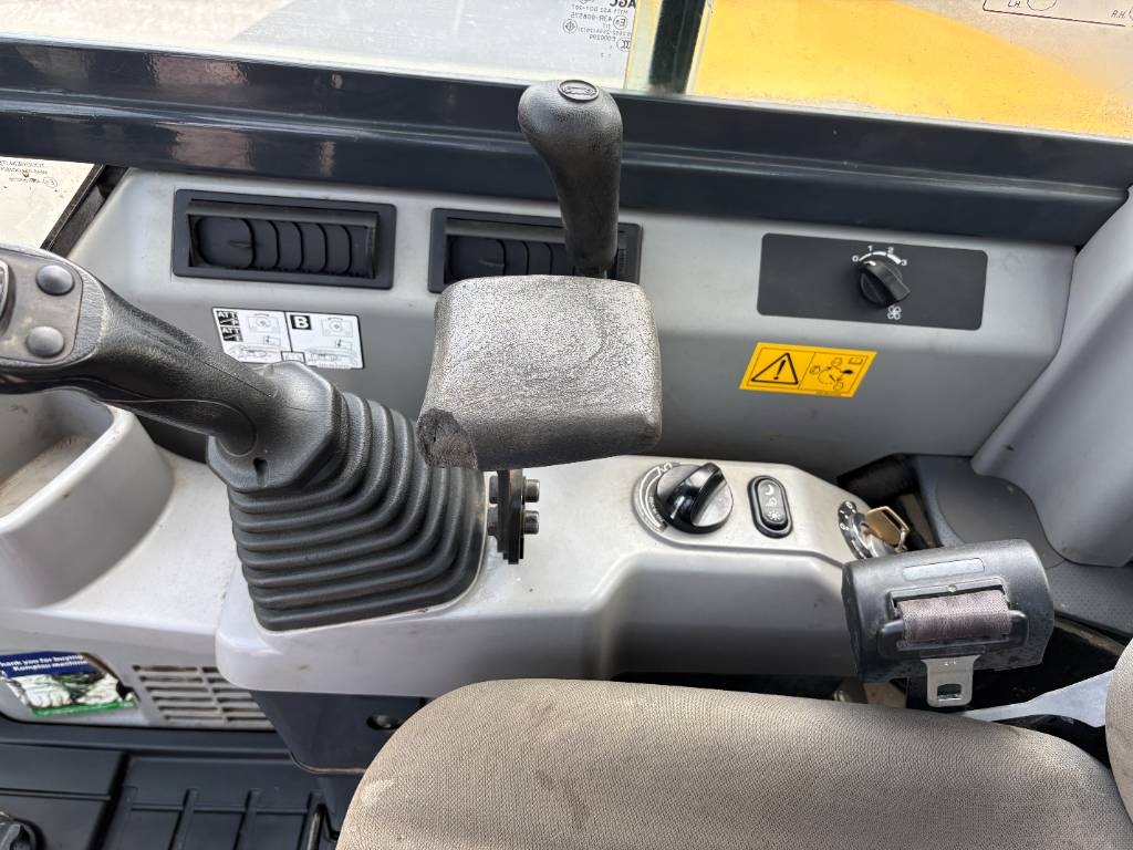 Komatsu PC55MR-5