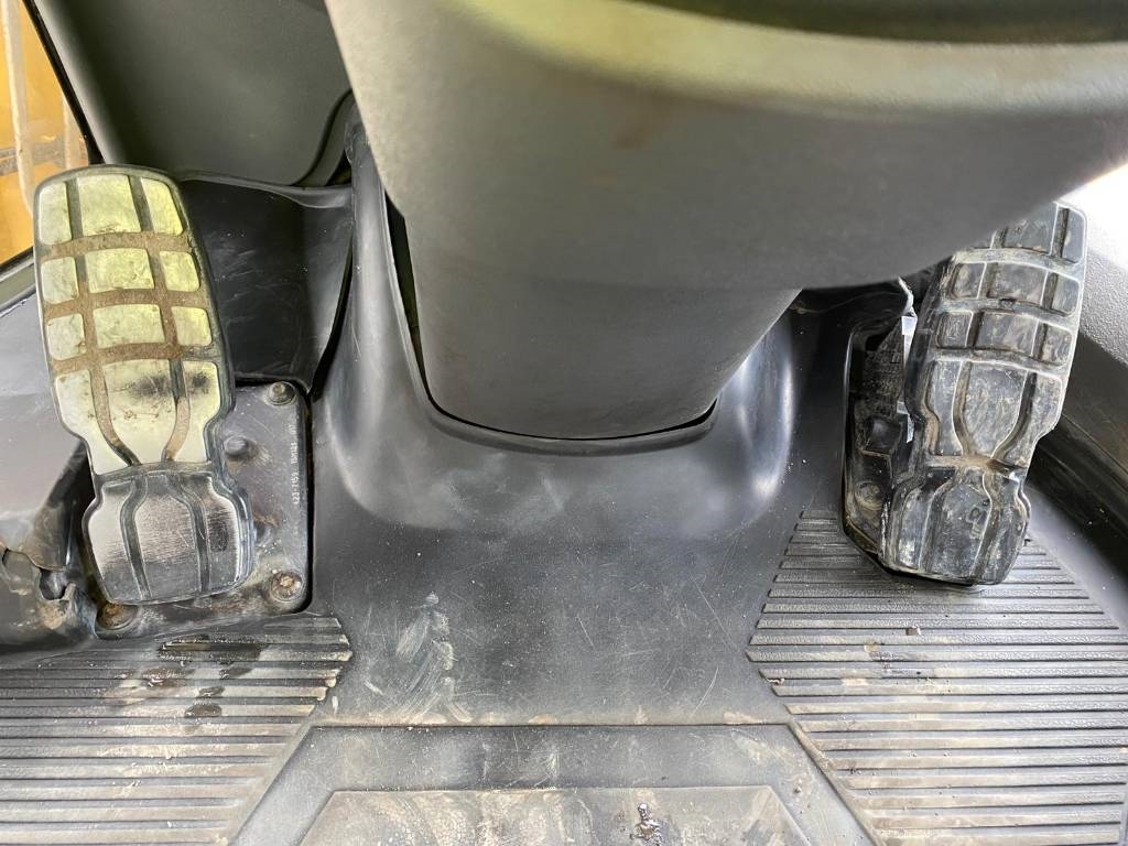 CAT 938 M (Bucket + Forks)