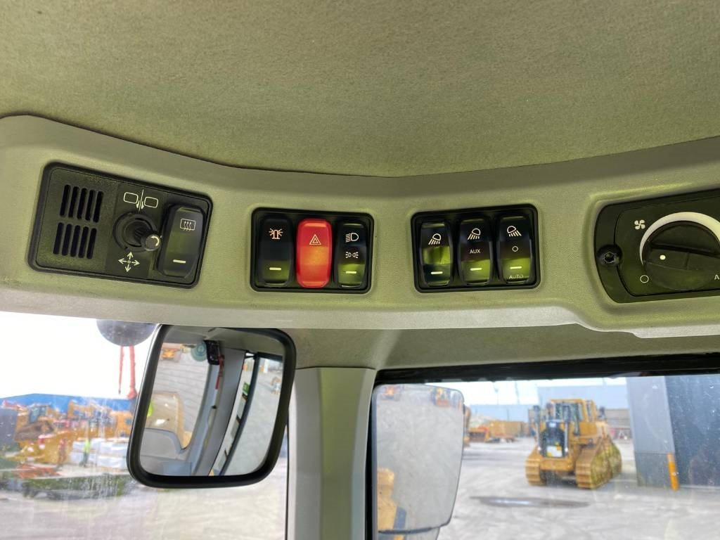 CAT 938 M (Bucket + Forks)