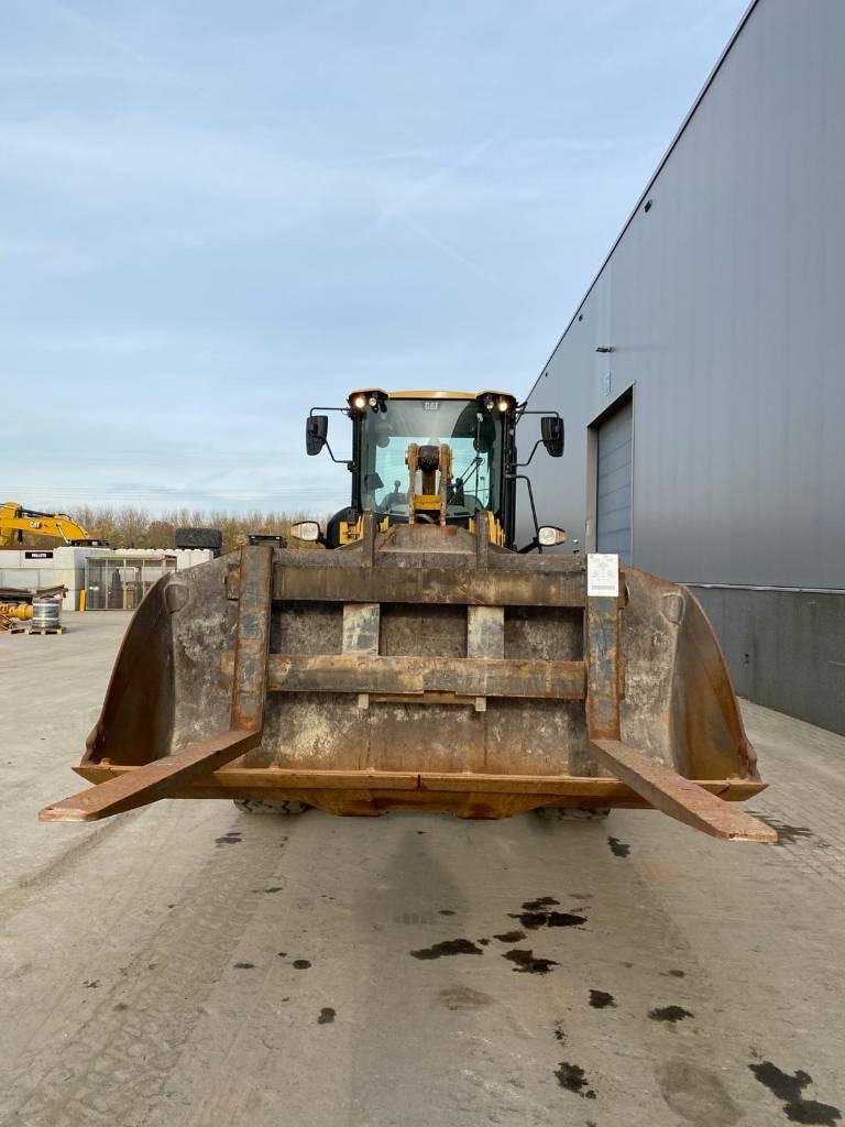 CAT 938 M (Bucket + Forks)