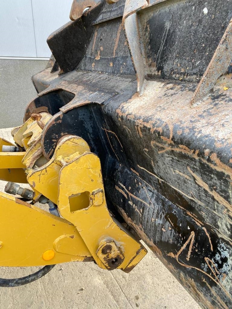 CAT 938 M (Bucket + Forks)