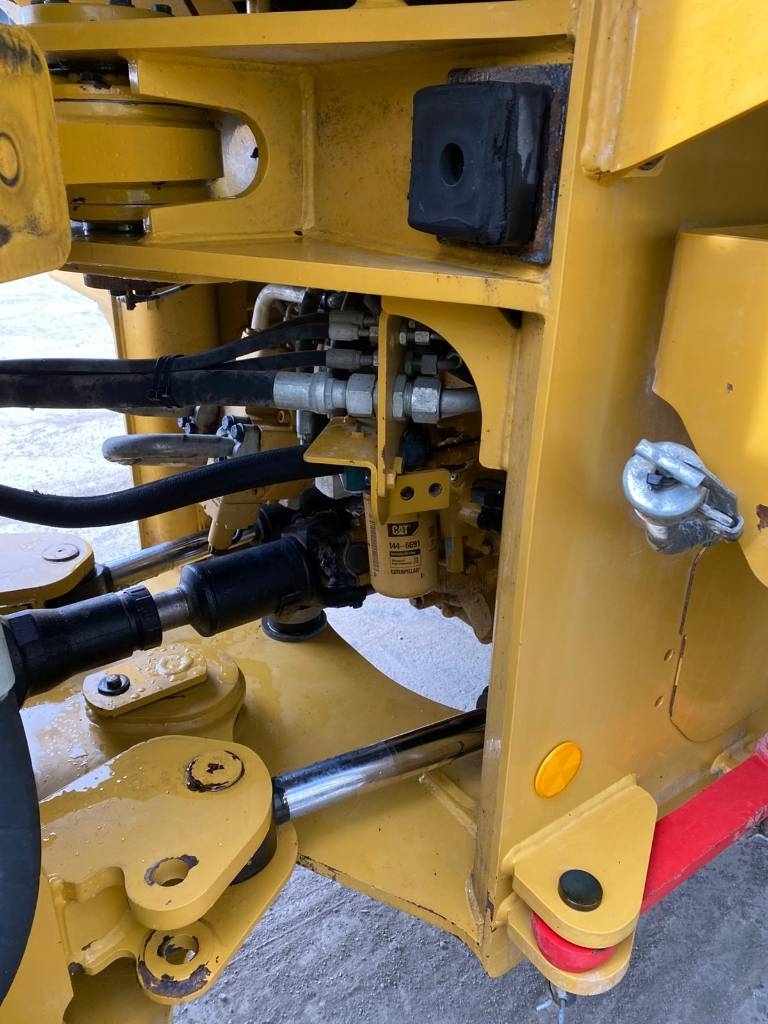 CAT 938 M (Bucket + Forks)