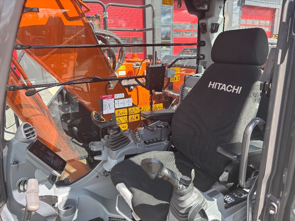 hitachi-zx-135-us-7-huippu-var,d77d9cd5
