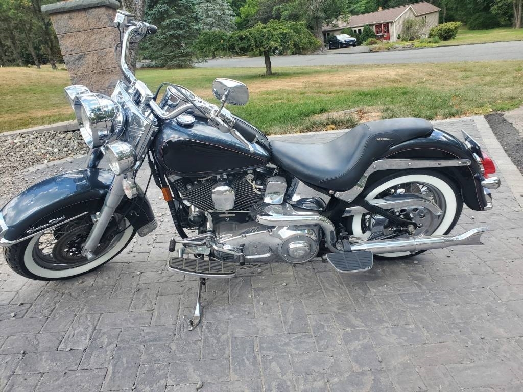 Harleydavidson FLHST