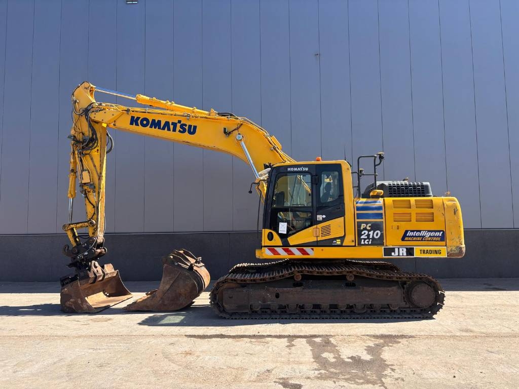 Komatsu PC 210 LCi-11 (3 Buckets)