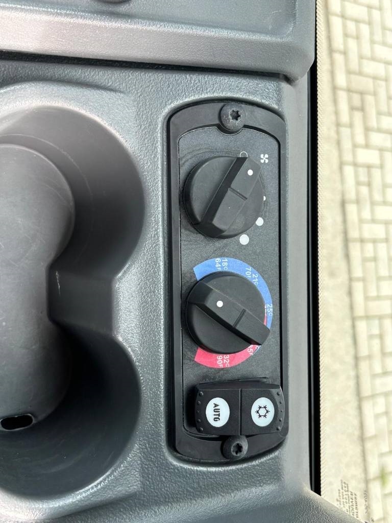 CAT D 6 K 2 XL (Low Verified Hours)