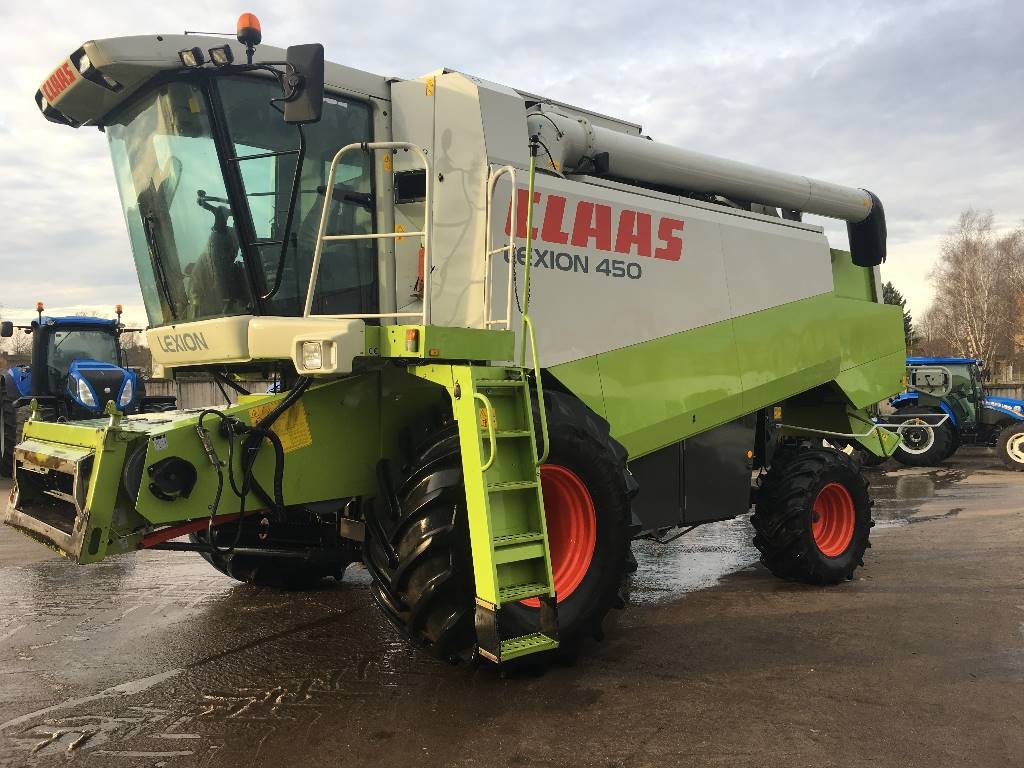 Used Claas Lexion 450 combine harvesters Year 2003 Price 59,814 for