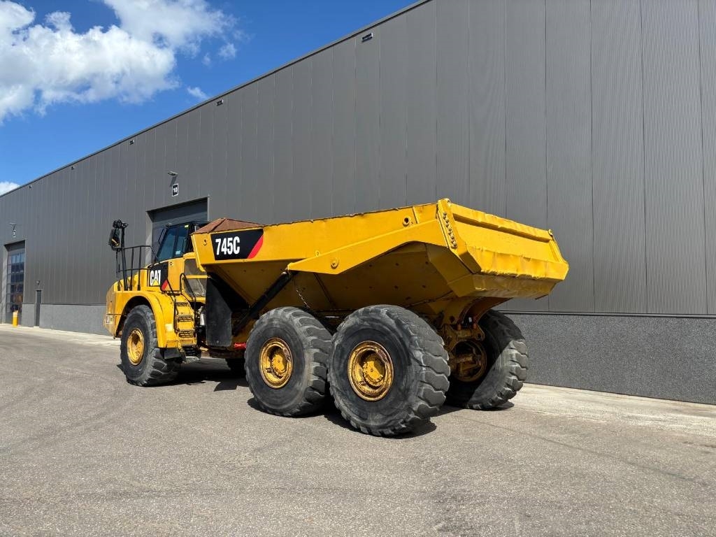 CAT 745 C (CE /Low Hours)