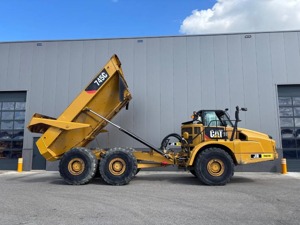 CAT 745 C (CE /Low Hours)