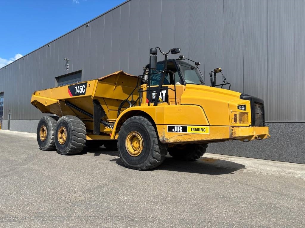 CAT 745 C (CE /Low Hours)