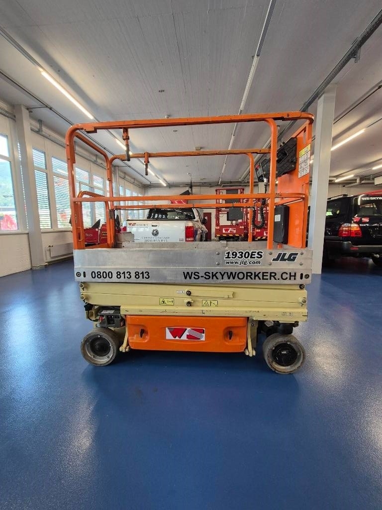 JLG 1930 ES image