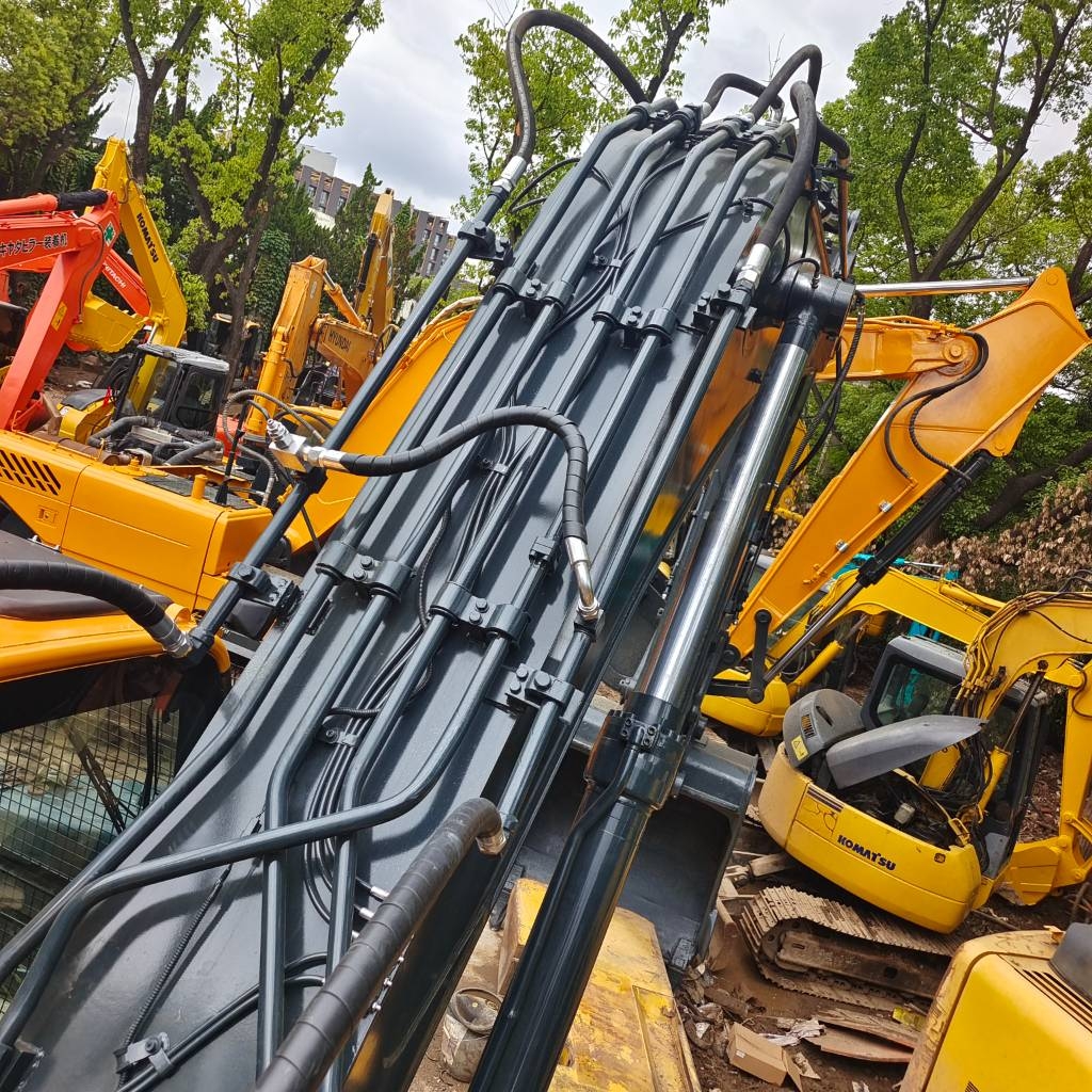 2022 Hyundai 305LC-9T-45993062