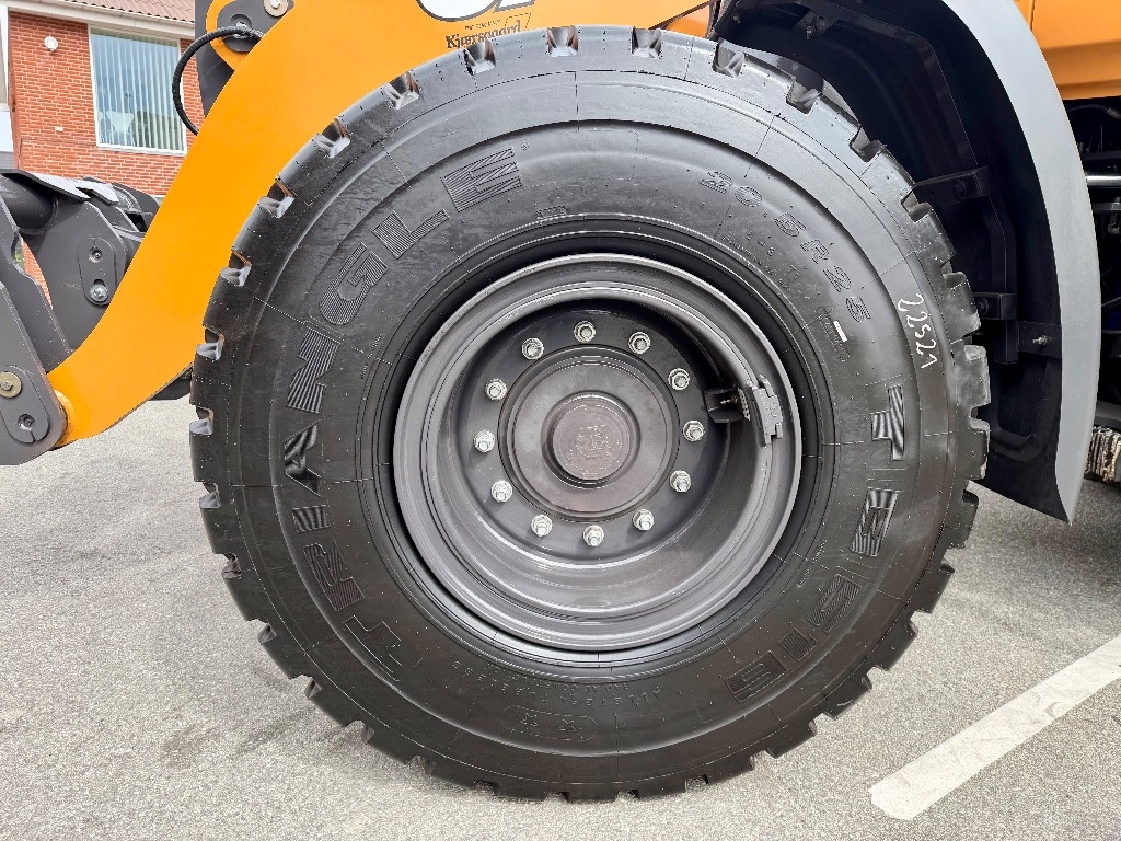 CASE 621G Z-bar