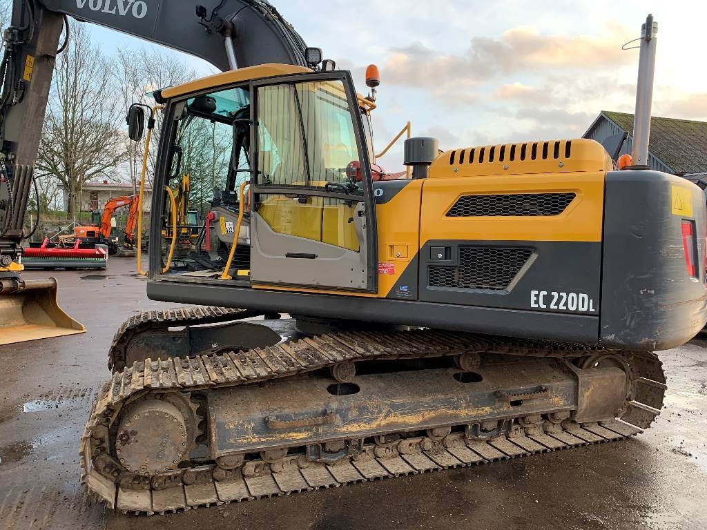 Volvo ec 220 dl
