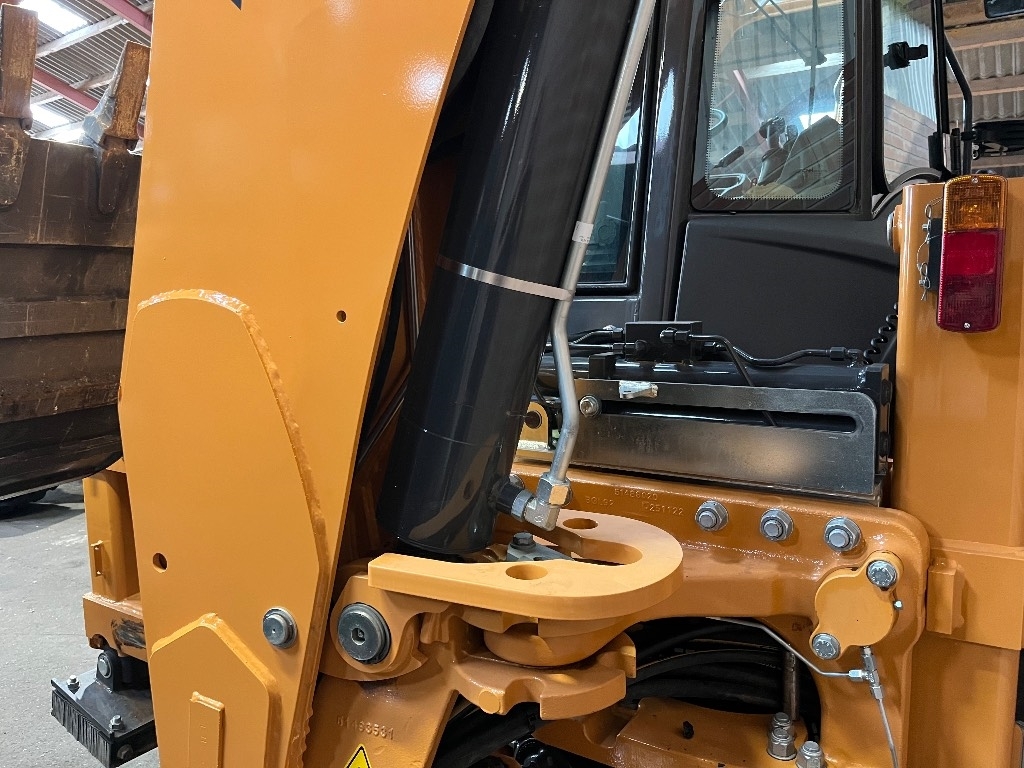 CASE 695 SV