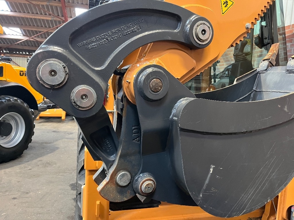 CASE 695 SV