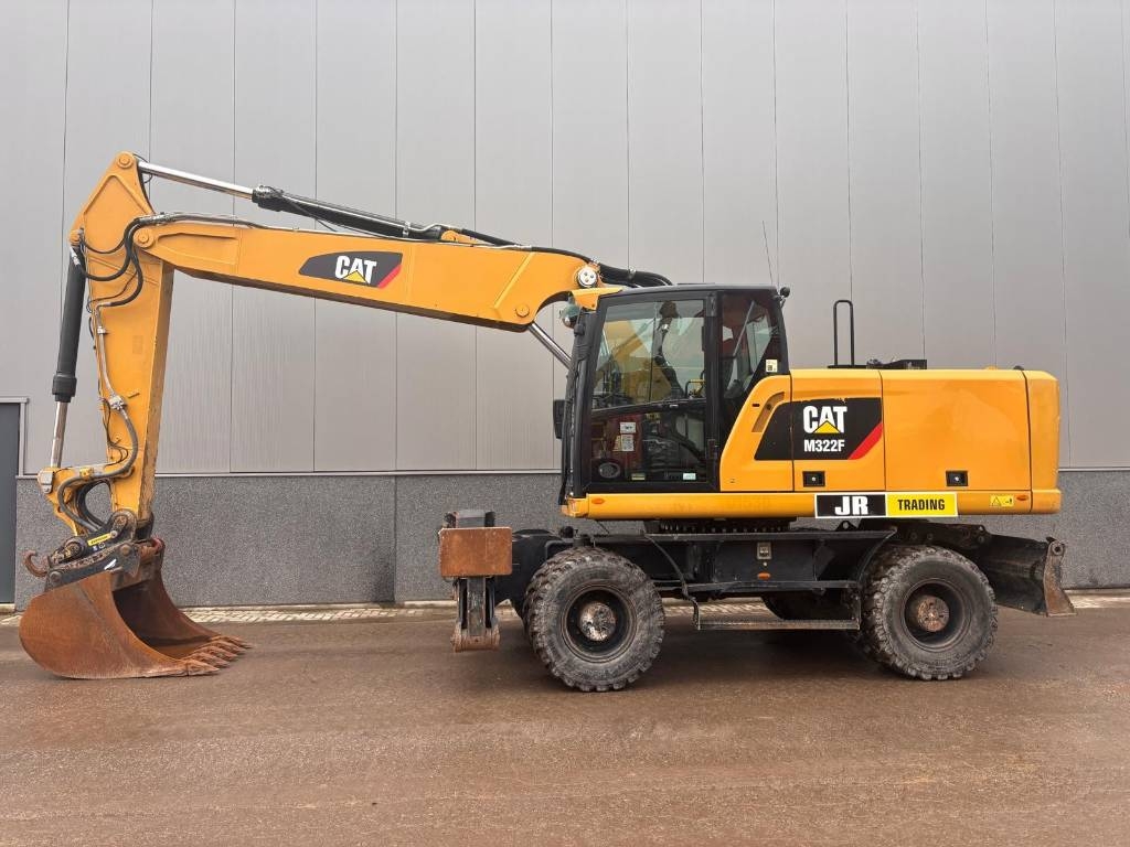 CAT M 322 F
