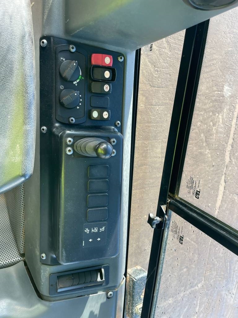 CAT D 6 K 2 LGP