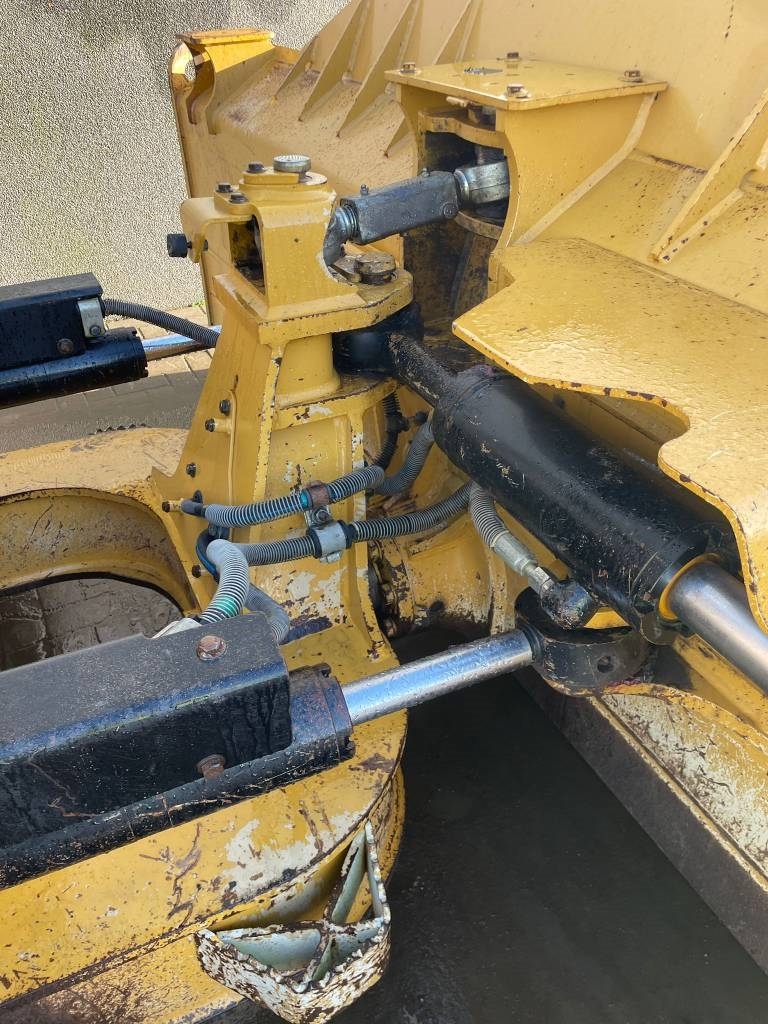 CAT D 6 K 2 LGP
