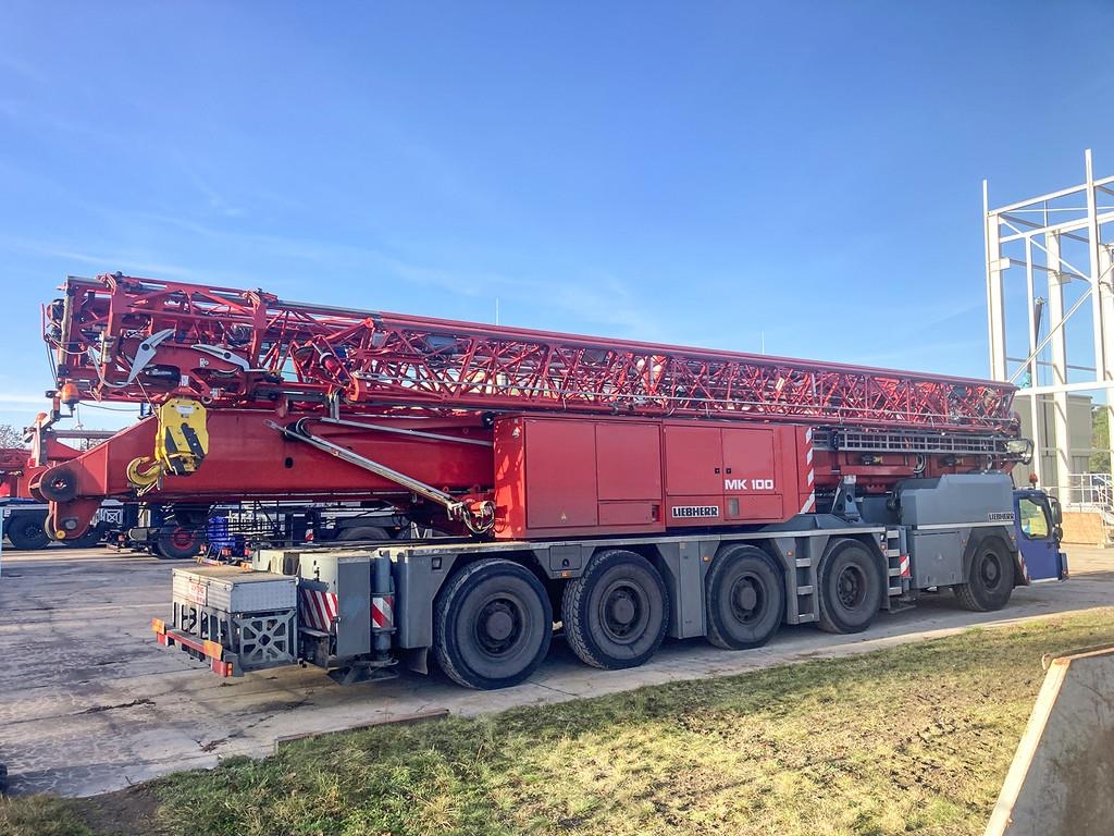 2012 ليبهير MK 110-44946641