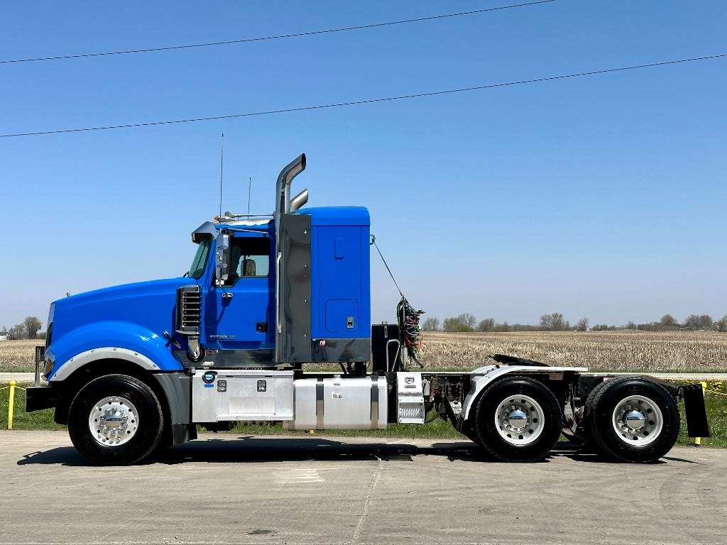 Mack Titan TD 713