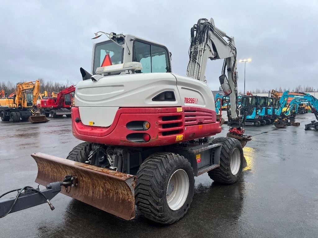 takeuchi-tb-295-w-pyorittaja-k,92c0ffb5