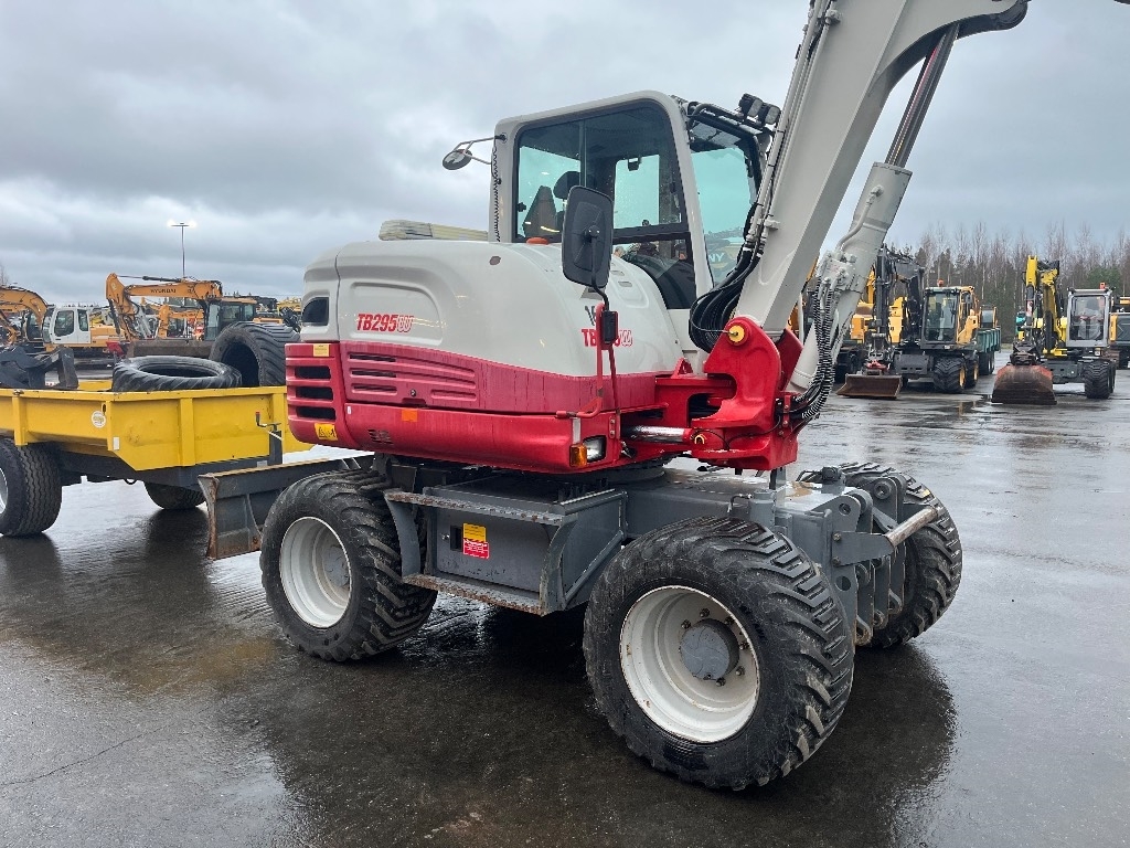 takeuchi-tb-295-w-pyorittaja-k,b9c59dc7