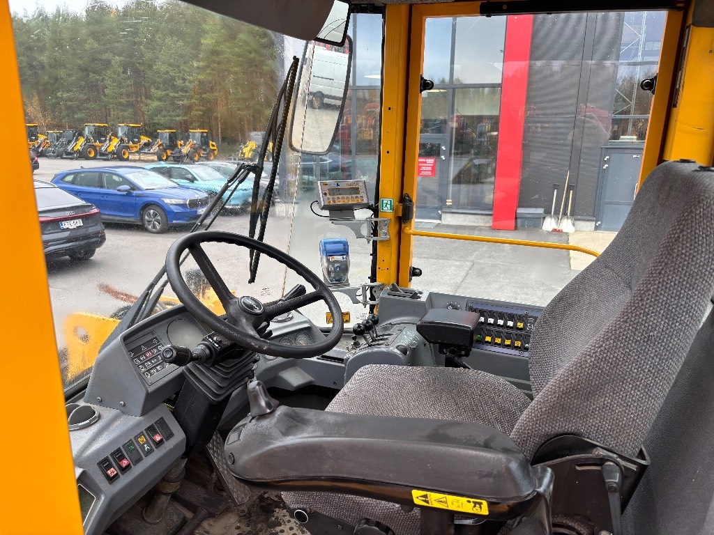 volvo-l-90-c-myyty-sold,72e58a3d