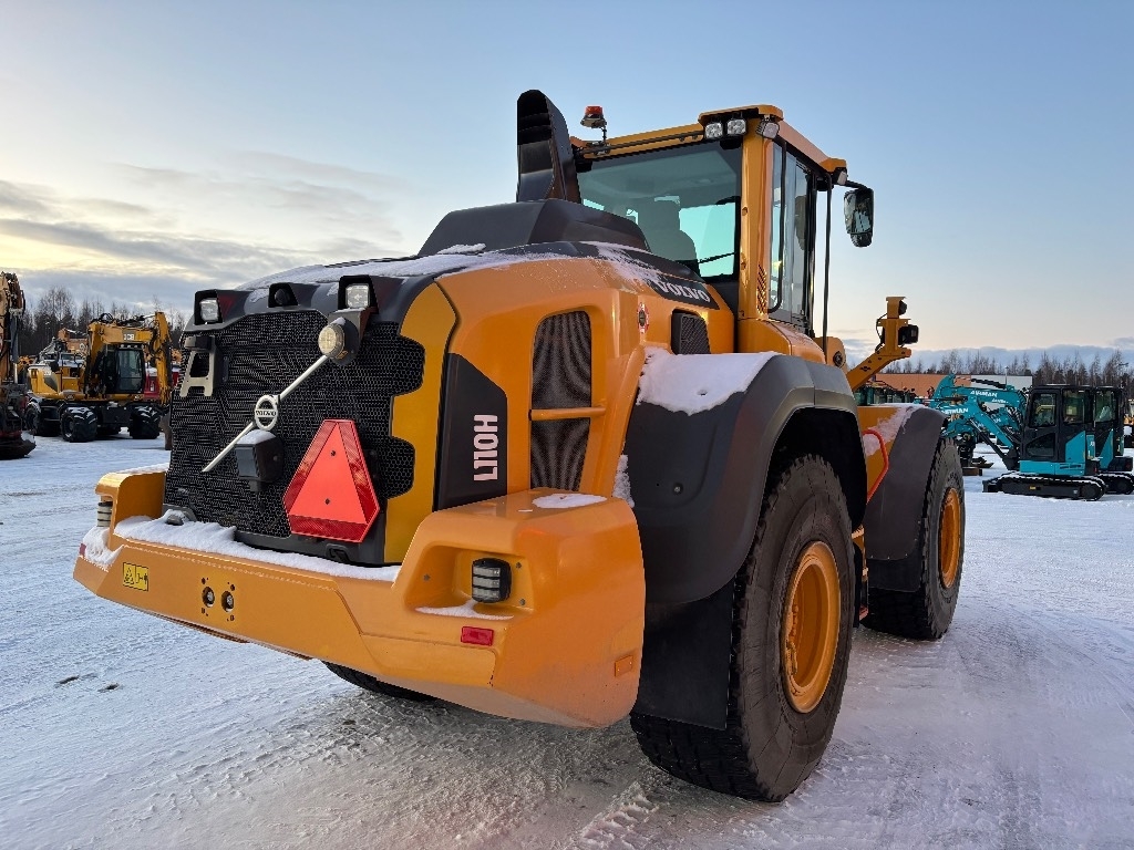 volvo-l-110-h-uudet-renkaat-cd,e3febfc4