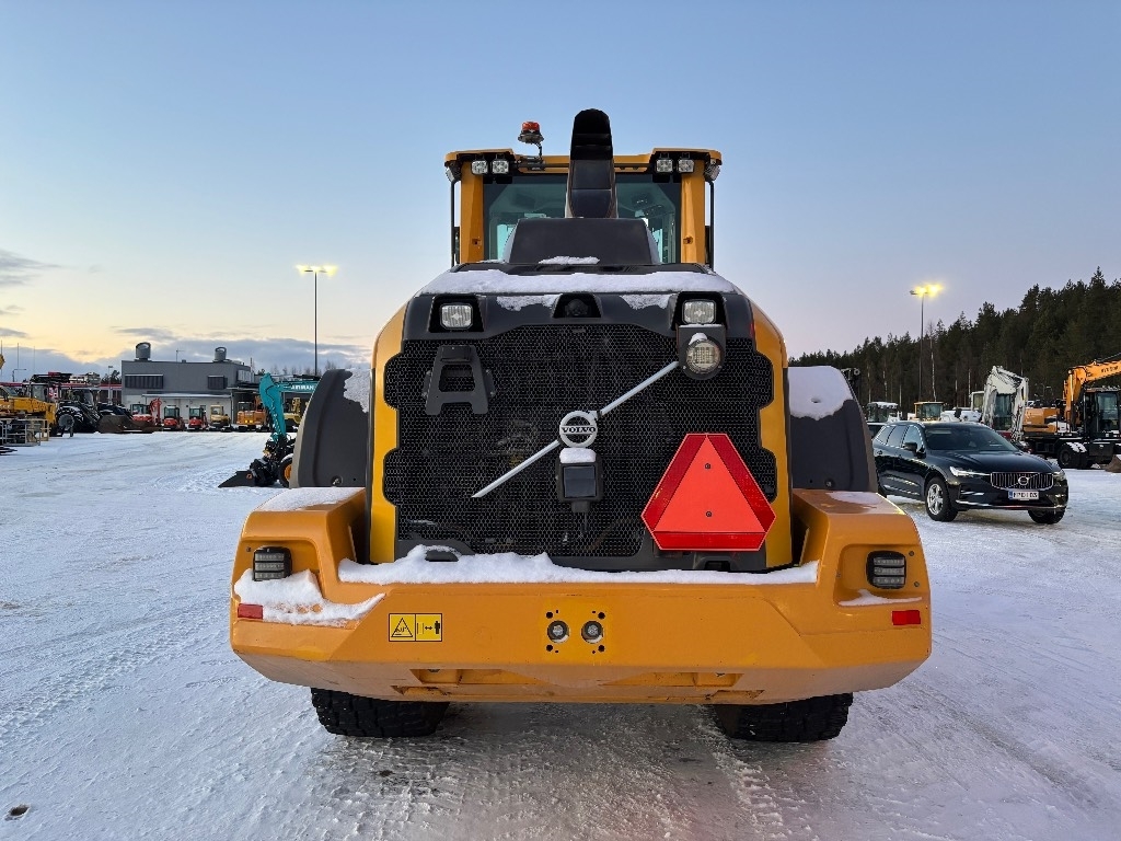 volvo-l-110-h-uudet-renkaat-cd,ece9eae0