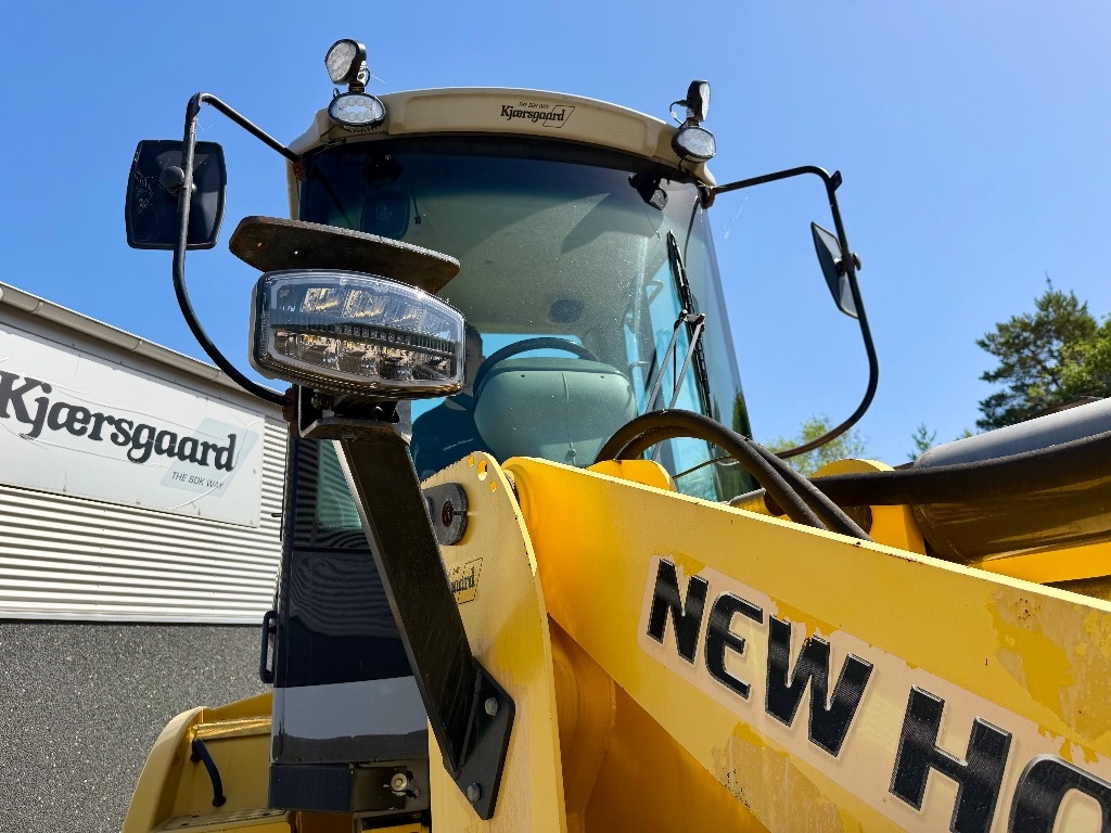 New Holland W 170