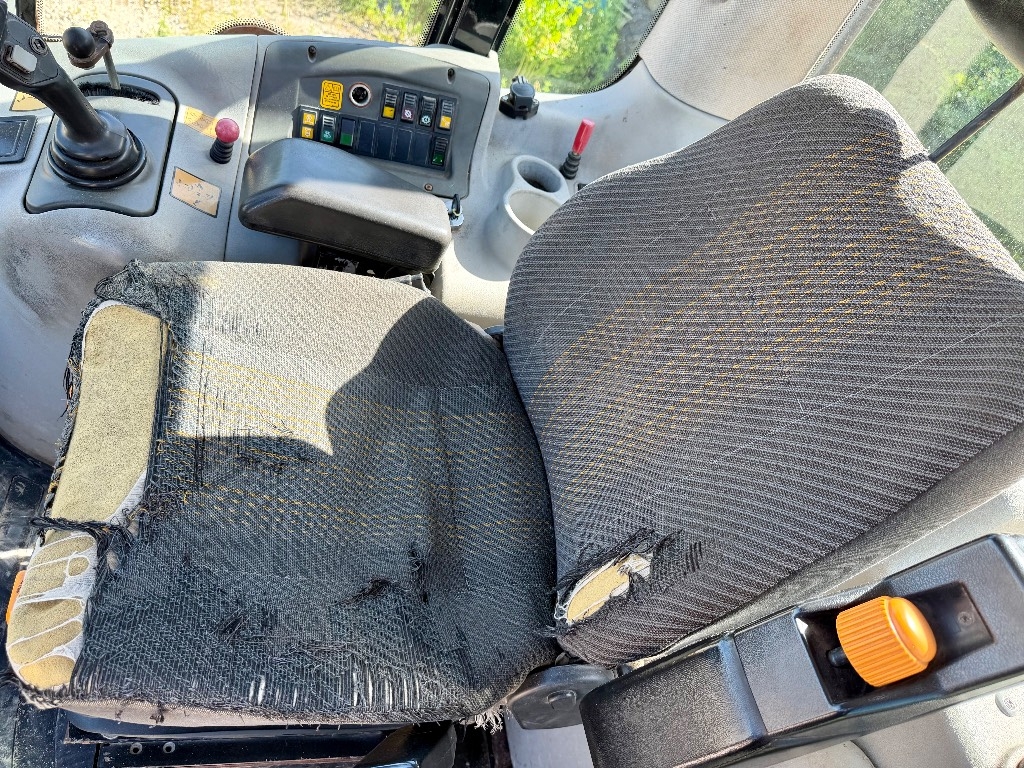New Holland W 170