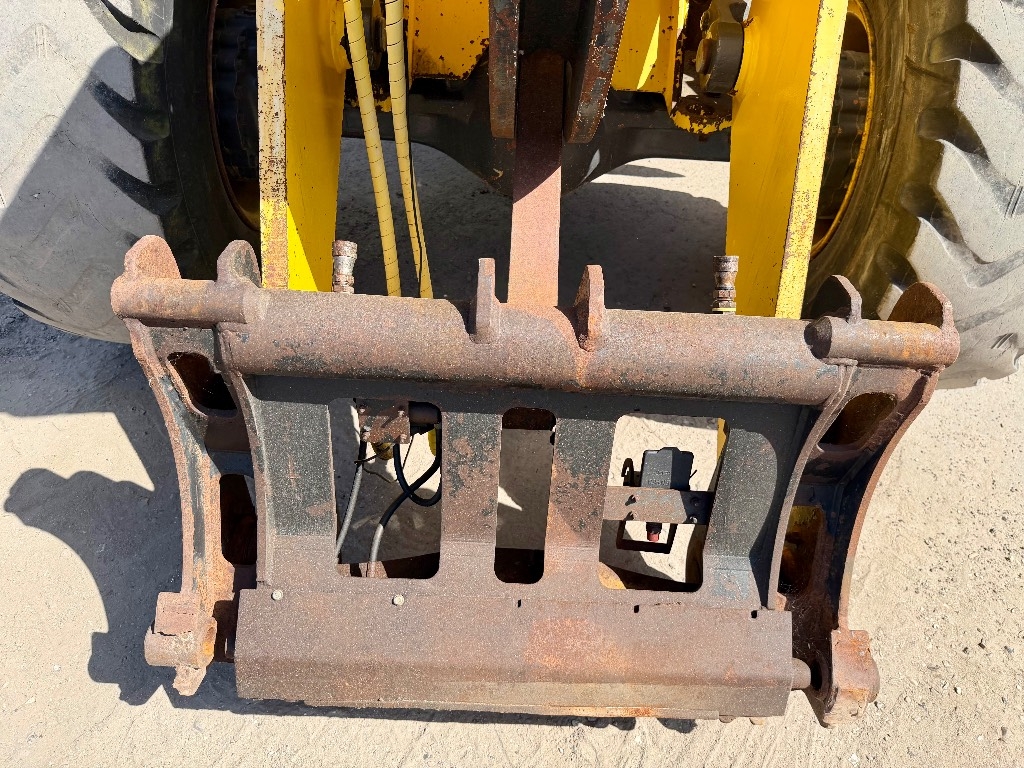 New Holland W 170
