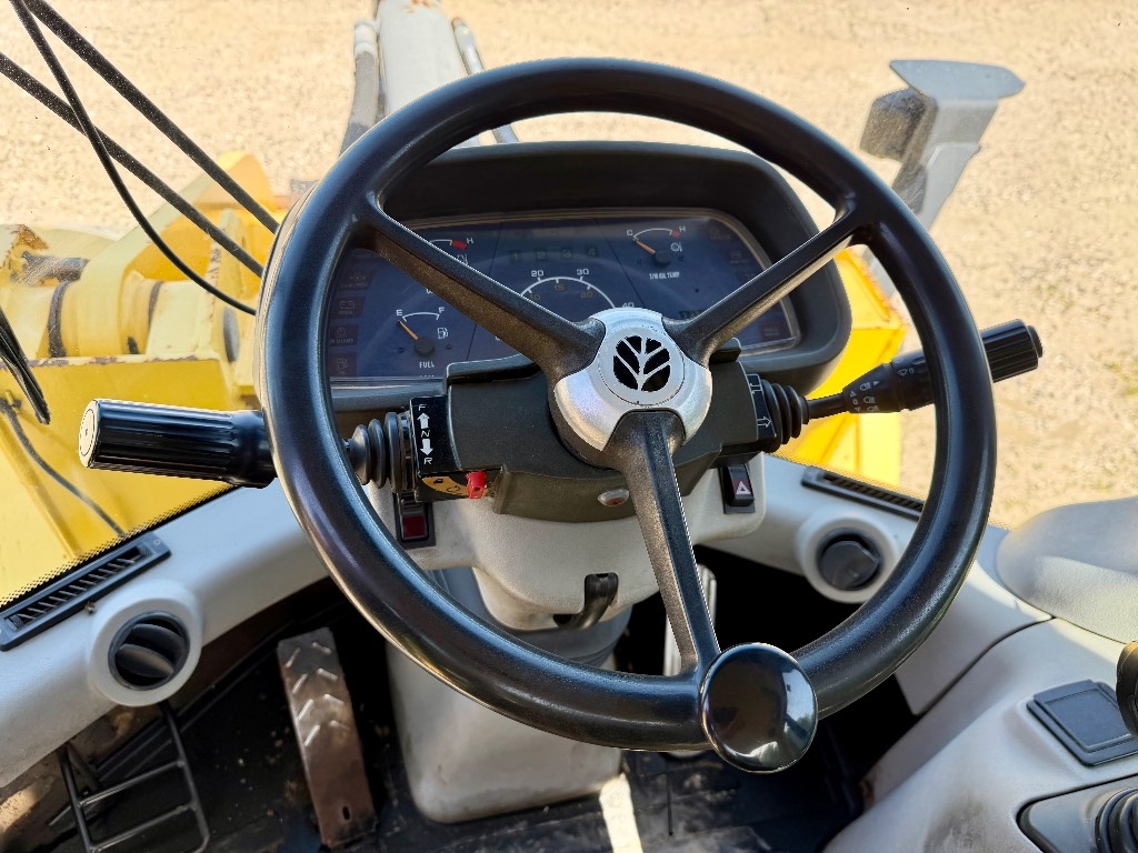 New Holland W 170