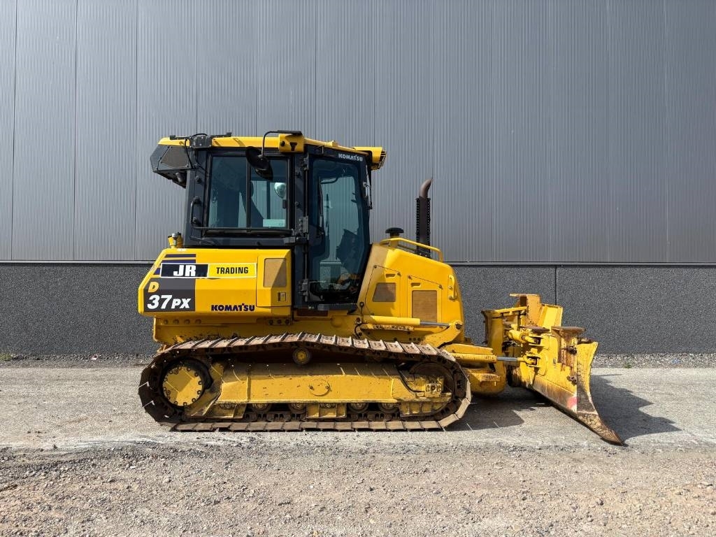 Komatsu D37 PX-23
