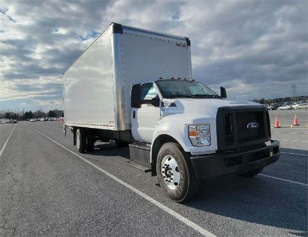 Ford Used Box Trucks For Sale 26ft, 20ft & More Ritchie List