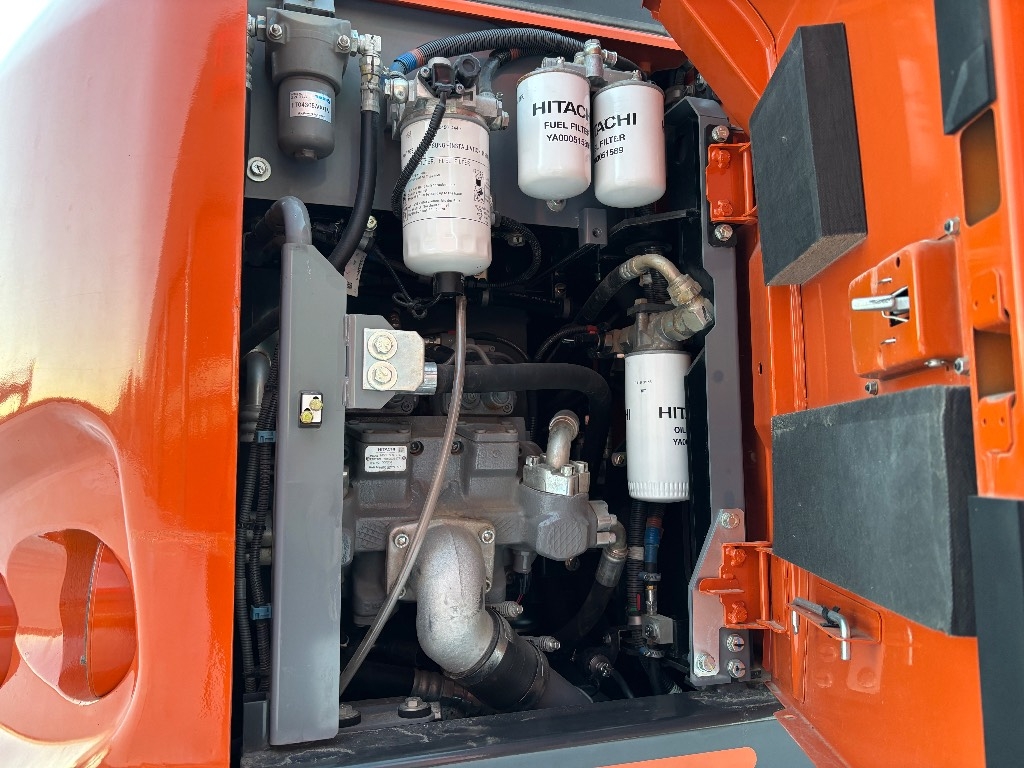 hitachi-zx-135-w-7-engcon-rasv,5469c6ee