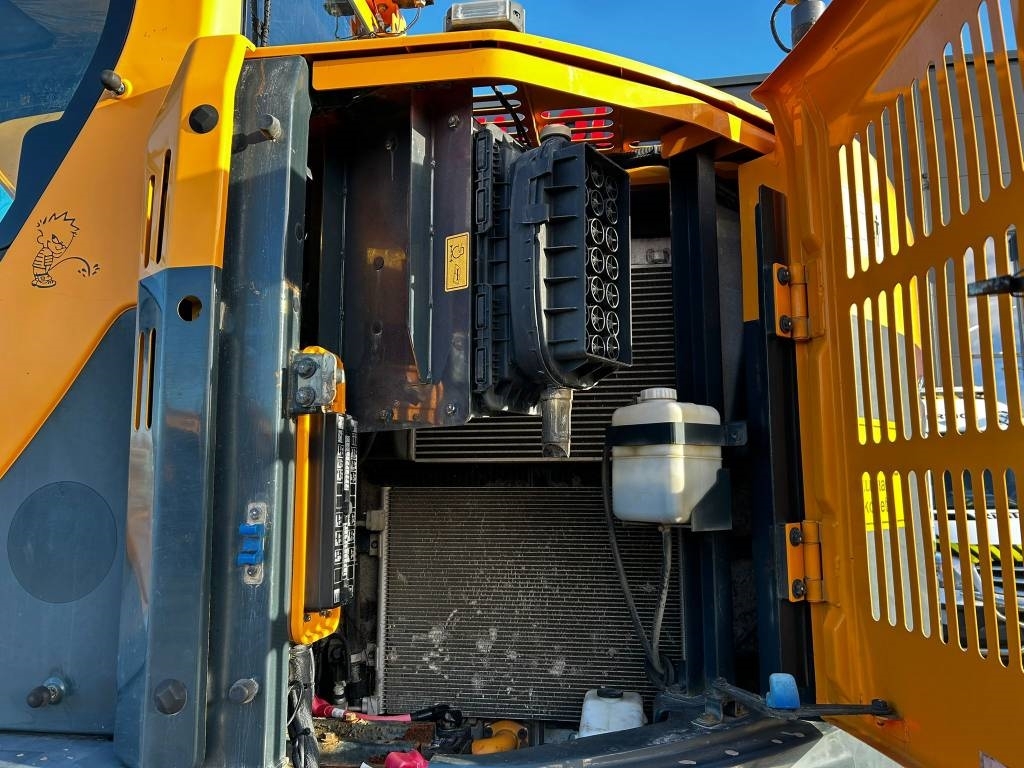 hyundai-robex-235-lcr-9-a-pyor,6632e497