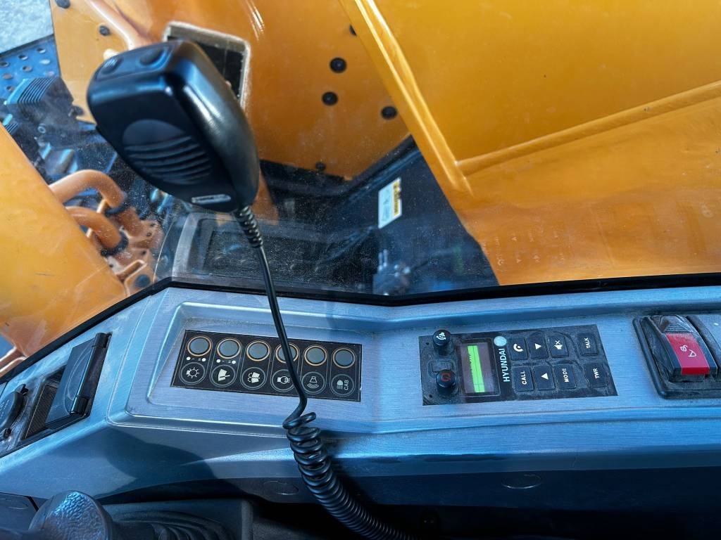 hyundai-robex-235-lcr-9-a-pyor,663c71d4