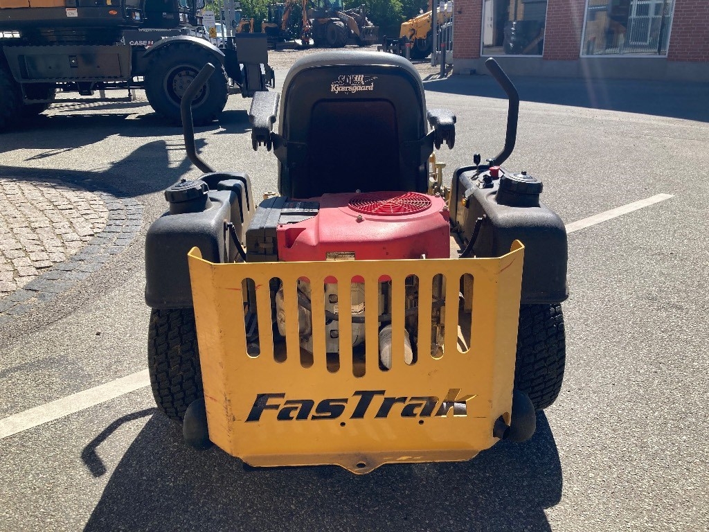 Hustler Fastrak 48